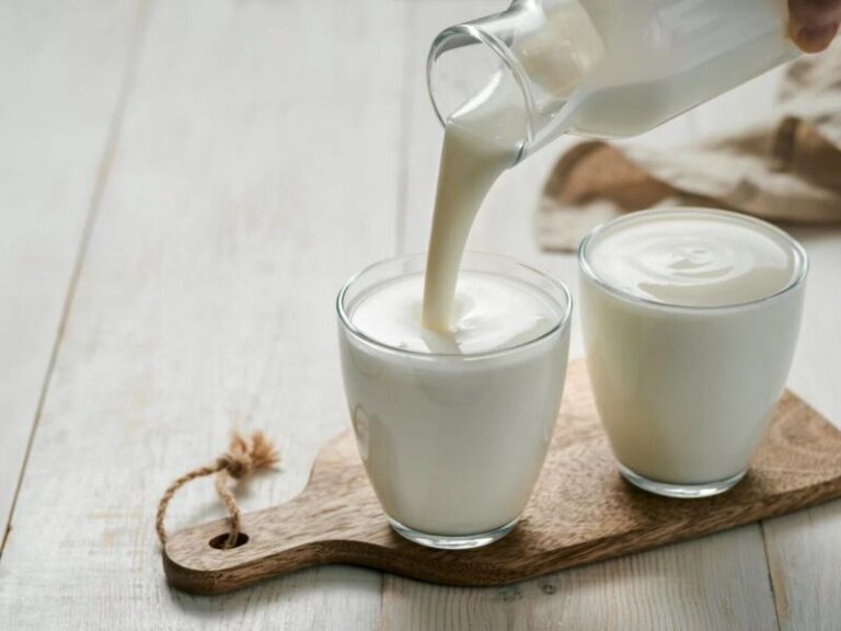 How to Tell If Buttermilk Is Bad: Signs of Spoilage and Shelf Life