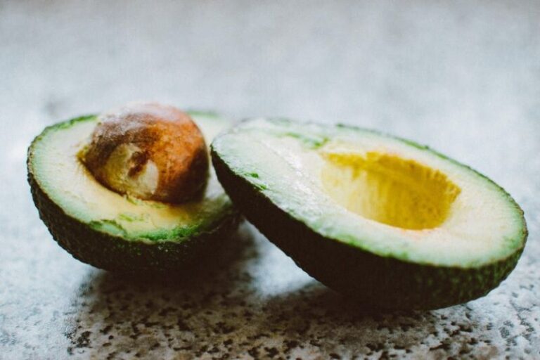 How to Store Whole and Cut Avocados?