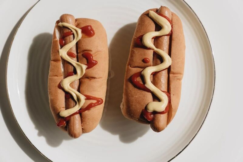 Is it safe to eat raw hot dogs?