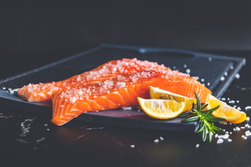 How to Cook Salmon in the Oven